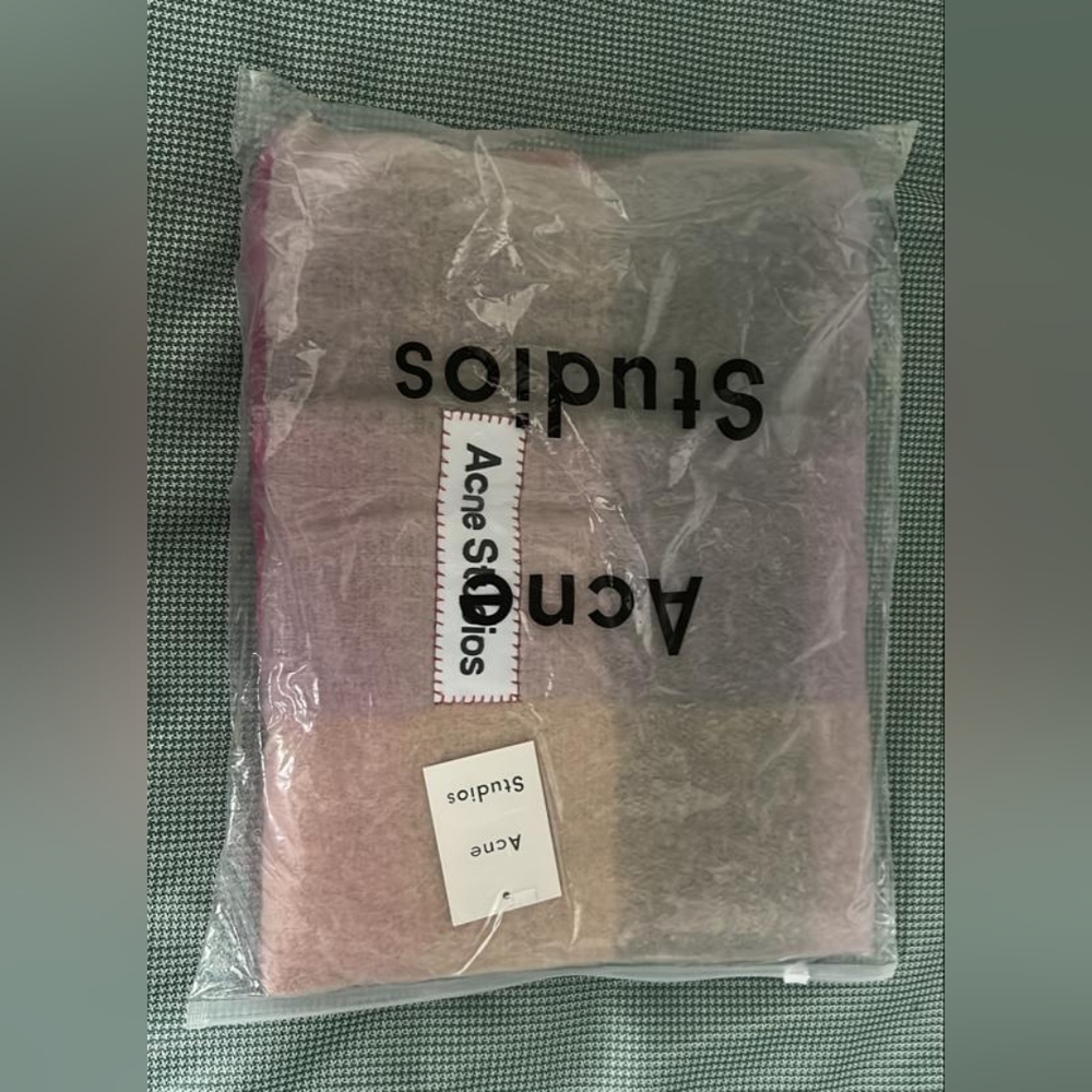 Acne Studios Scarf - Picture 3 of 4